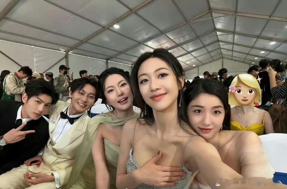 怪不得大家说她是汤唯的继承人，这脸这身材肯定会大红大紫的。​