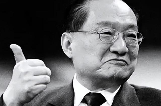 1976年，52岁的金庸出轨16岁林乐怡，他铁了心和妻子离婚，妻子说：“离婚可以