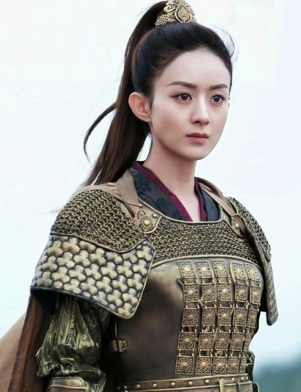 女明星也可以很英气，盘点了一波古装🌸沙场女将军造型赵丽颖，迪丽