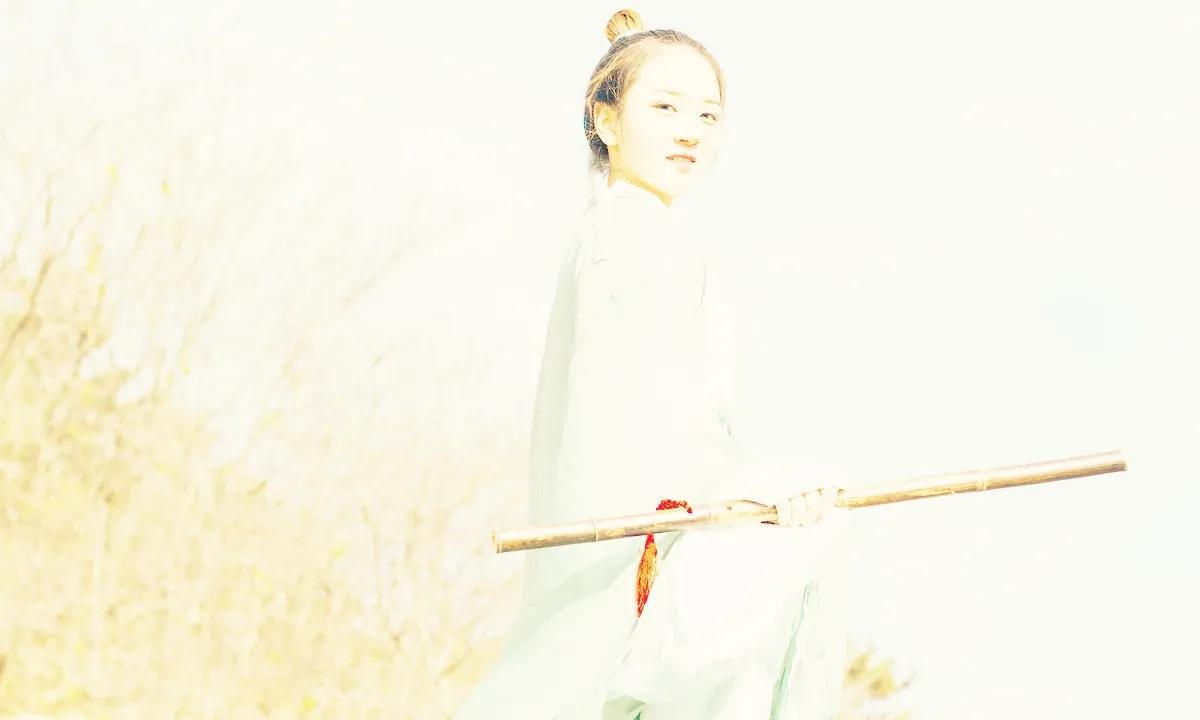 《御风女使》。世间有女娲造人，也有邪火生魔。我们村也有个魔童，生下来就是超雄体，