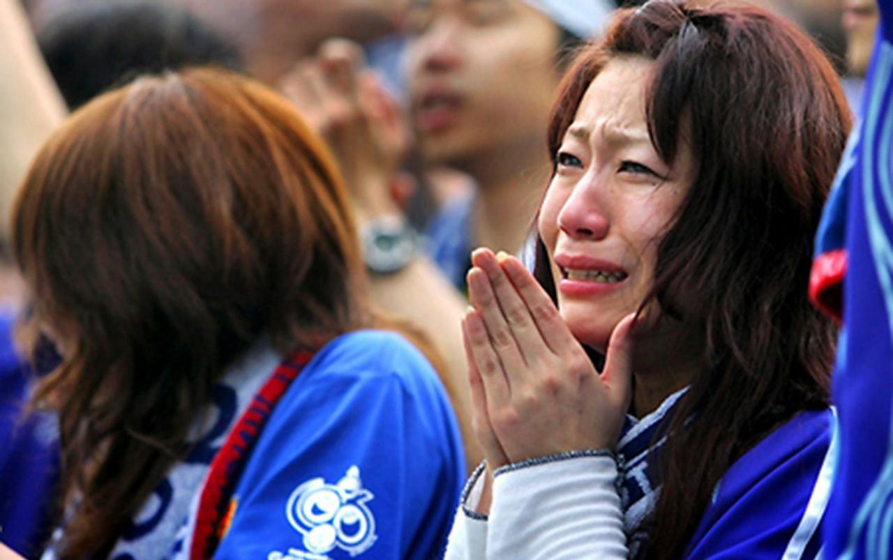 日本主教练森保一再次谈起“多哈惨案”时依旧泪流满面。10月14日的