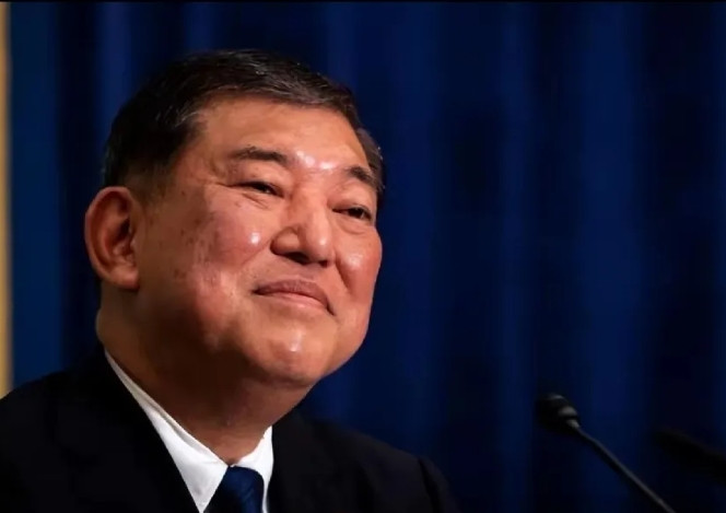 日本硬刚美国关税大棒！关键时刻中国出手相助，特朗普算盘彻底落空？美国宣布对日