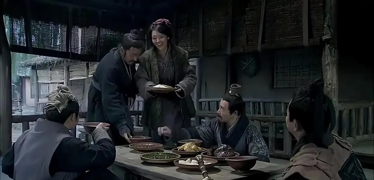 刘邦去吕公家吃席，兜里一分钱没有，却在名帖上写了四个字：贺钱一万。。萧何负责收