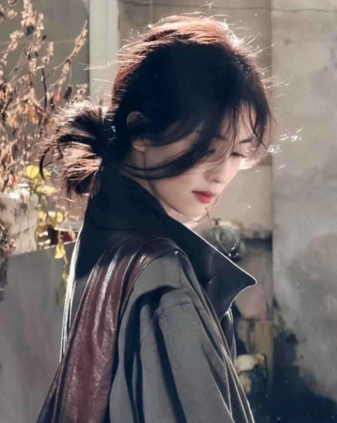 1、真没必要对《枭起青壤》太计较得失啦！咱最初期待热巴能像其他顶流那样“流量换资