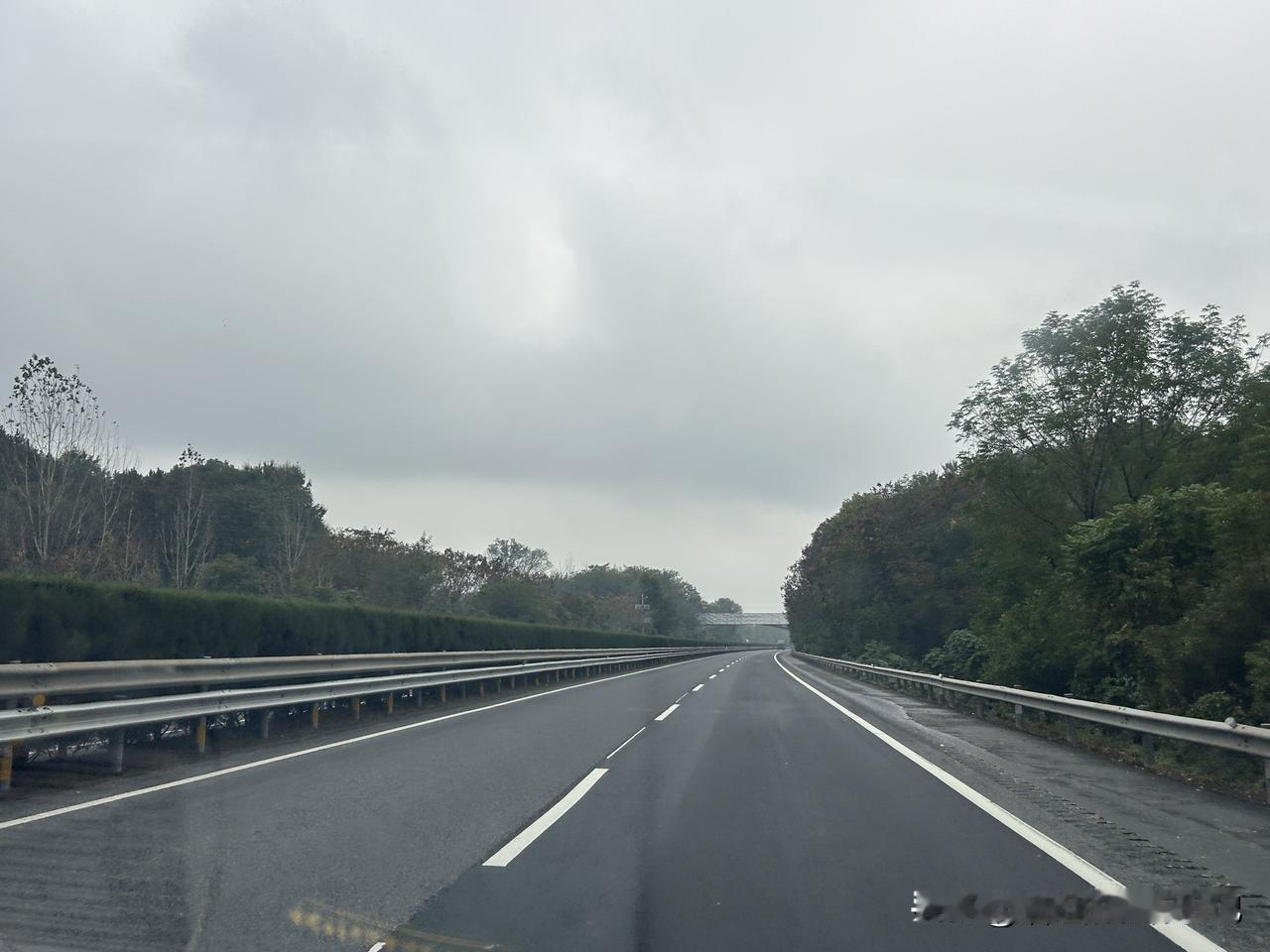 终于出发啦！这次是两人一车[呲牙笑]！2025年11月7日，西藏新疆自驾第一天！