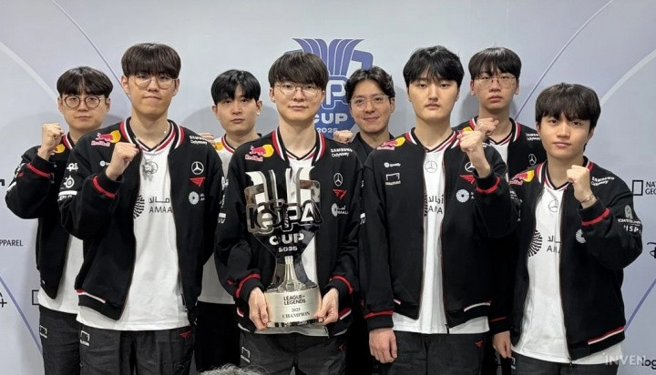 Faker: 今年版本更偏打架, 我们努力练习团战才取得了好结果
