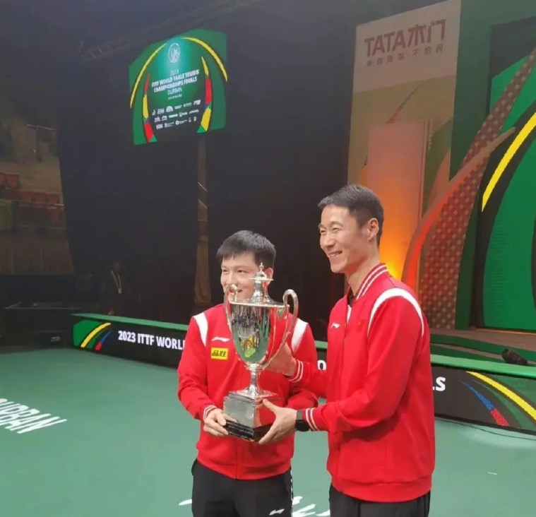 直接点明WTT规定不合理，以及国乒受益于樊振东退排这两件事是完全没难度的。事实证