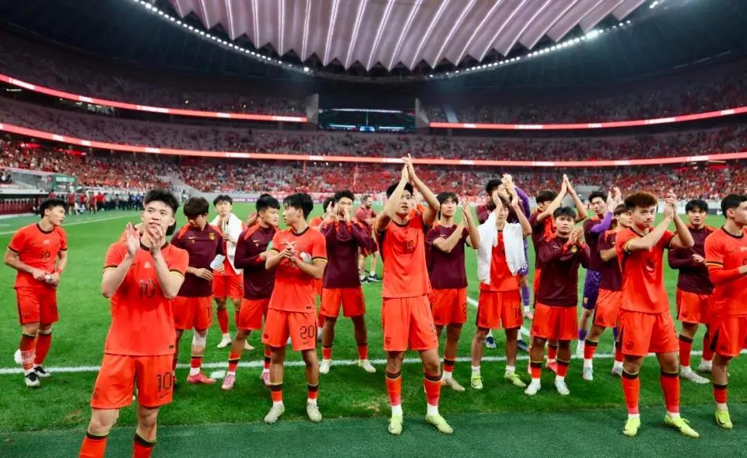 中国国足球员身价普遍下跌，“武球王”武磊更是暴跌到只有50万欧，武磊的时代结束了