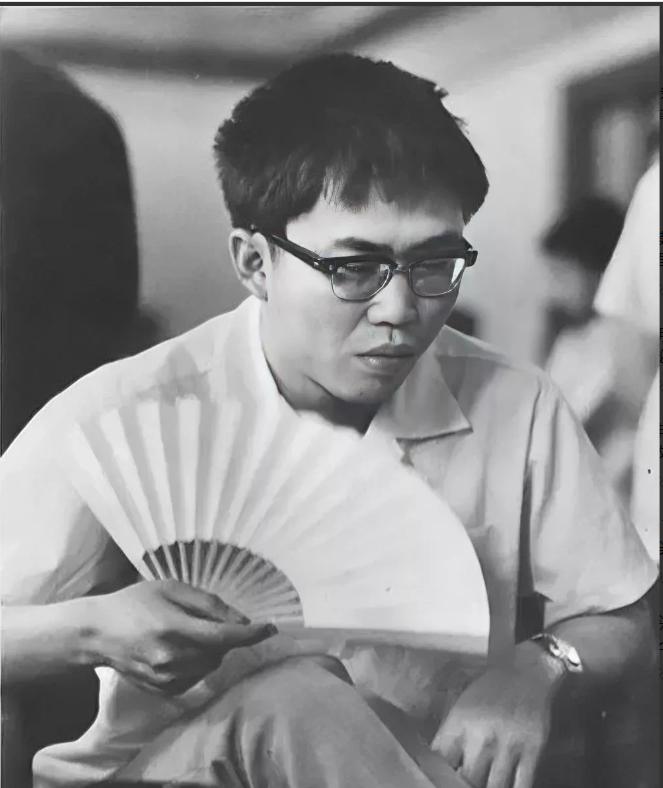 【没有一个棋手达到老聂的成就，虽然他没有职业世界冠军】聂卫平在1979年夺得的首