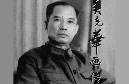 1982年，尤太忠来到部队视察，然而当他看到一个年轻的小战士时，觉得十分眼熟。他