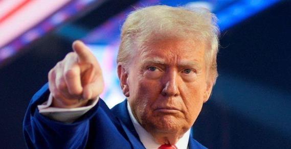 特朗普决定对中国下黑手，时间定在本月。2025年初，美国政坛又一次传来风声。美