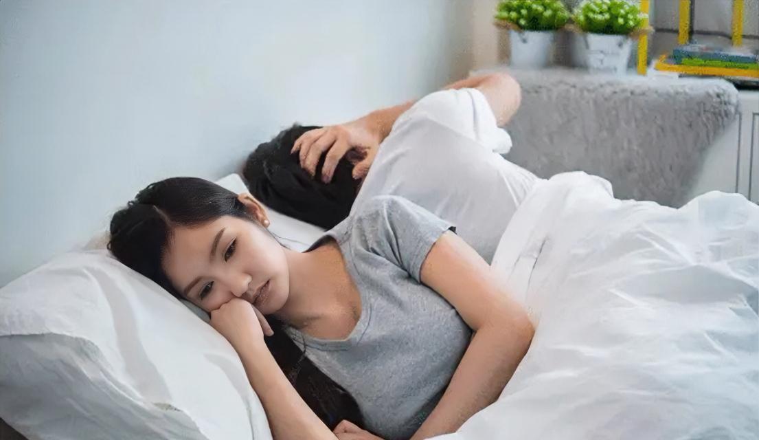 长久婚姻里，有些话不需要说开，也没必要说开。一位56岁的女士，她的丈夫是