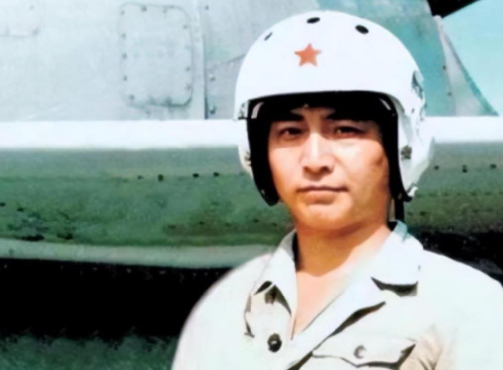 南海撞机王伟成功跳伞，为啥10万人都找不到他？直到20多年后才懂。麻烦各位读