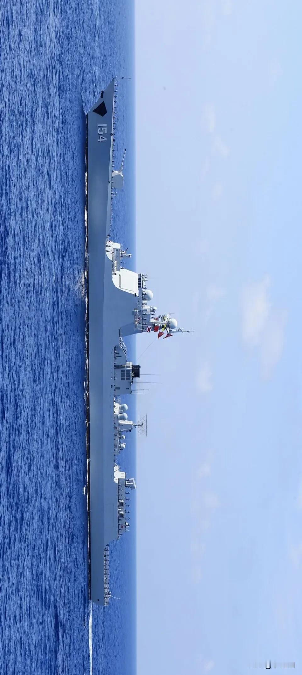 海军：我有“厦门”舰，舷号DDG154。海警：我也有“厦门”舰，舷号CC
