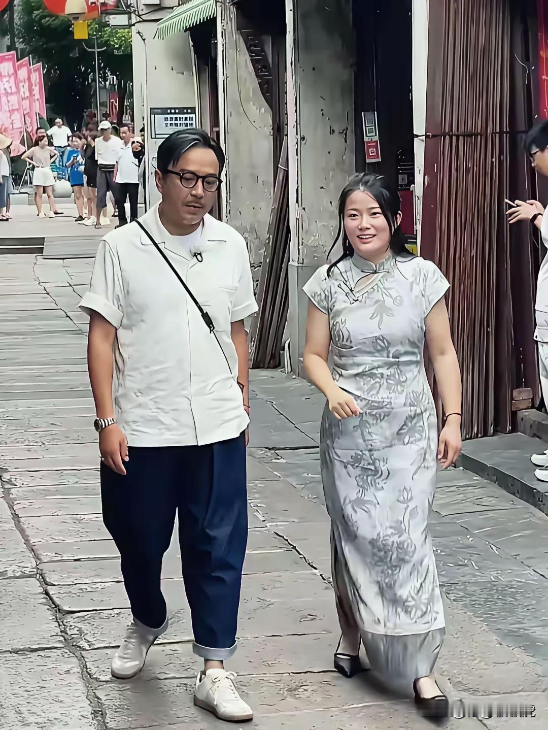 汪涵老师现在头发也白了