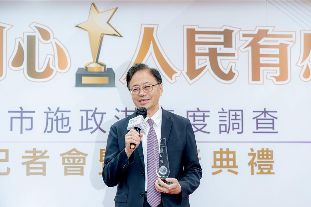 学生毕典喊“新店市长”？凌涛还原真相曝张善政反应国民党桃园市议员詹江村昨发文控