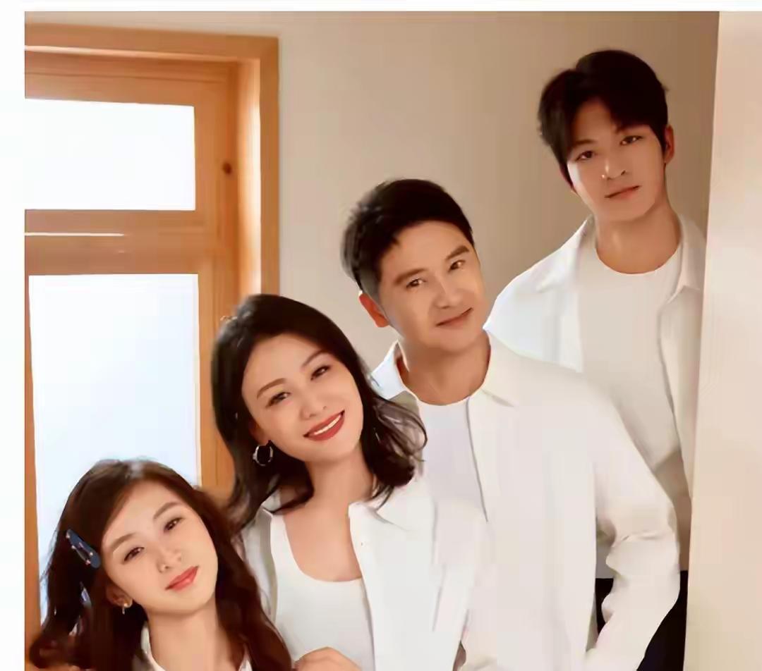 优良基因强强联合，颜值气质双双在线＿看田亮夫妇的一对儿女田亮阳光