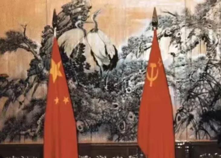 如果当年苏联没有打压中国，而是选择和中国联手，冷战的结果会不会被改写，美国还能不