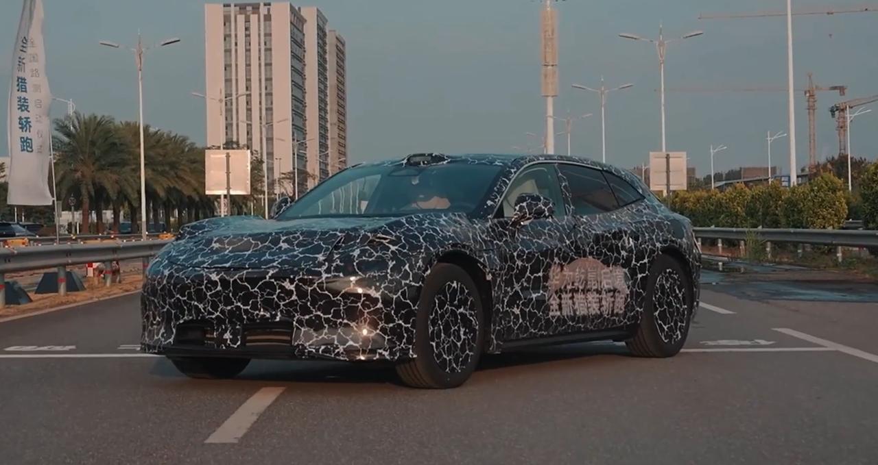 启境猎装轿跑测试视频曝光！30万级要卷“智驾天花板”？华为乾崑新一代智能