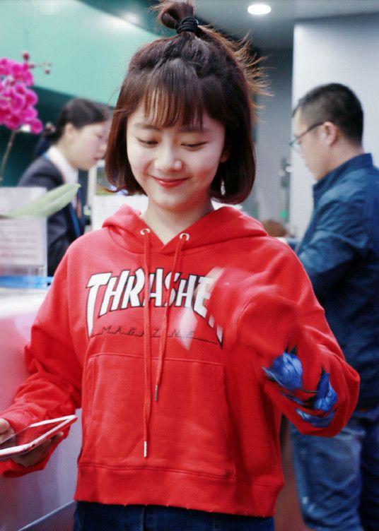 谭松韵与欧阳娜娜 关晓彤同为当红小花旦,撑起了新生代女演员的的半边
