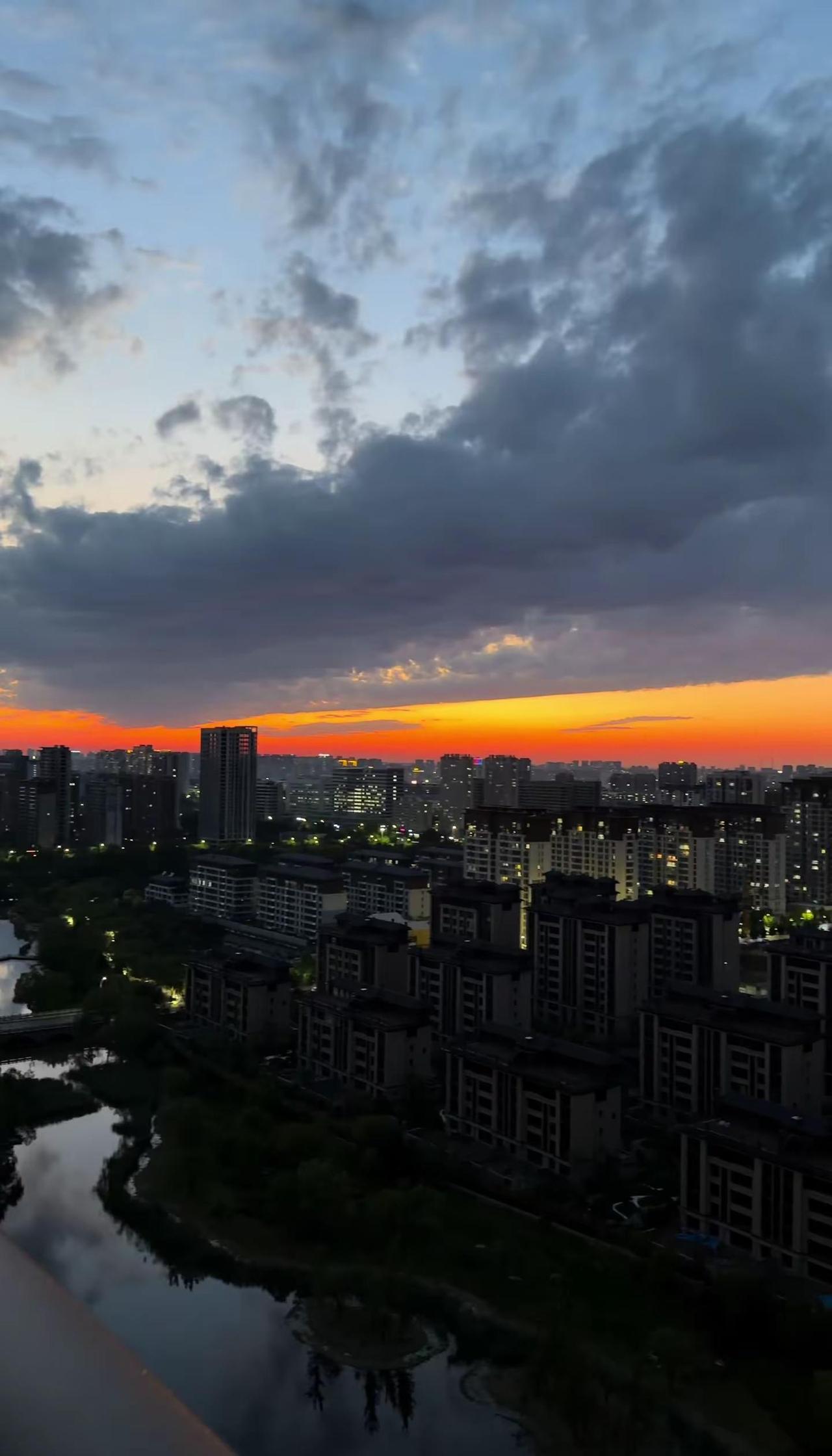 雨后天晴也是先苦后甜5.3号潍坊突变暴雨冒着生命危险记录下了这一时刻