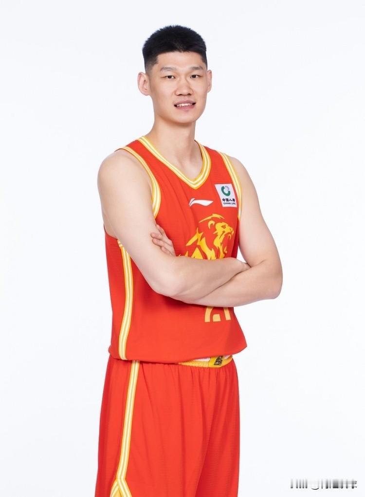 CBA新赛季现役球员征战第11年老将一览：01、孙铭徽：广厦主力控卫，生涯场