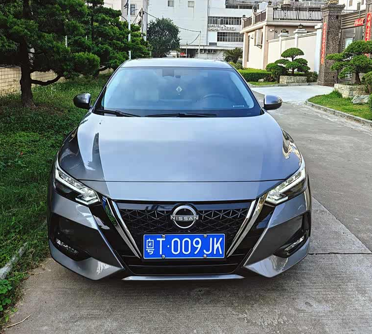 驾技成长之路轩逸伴我稳稳前行从驾驶轩逸的新手到如今的“开车大神”，我的成长离不