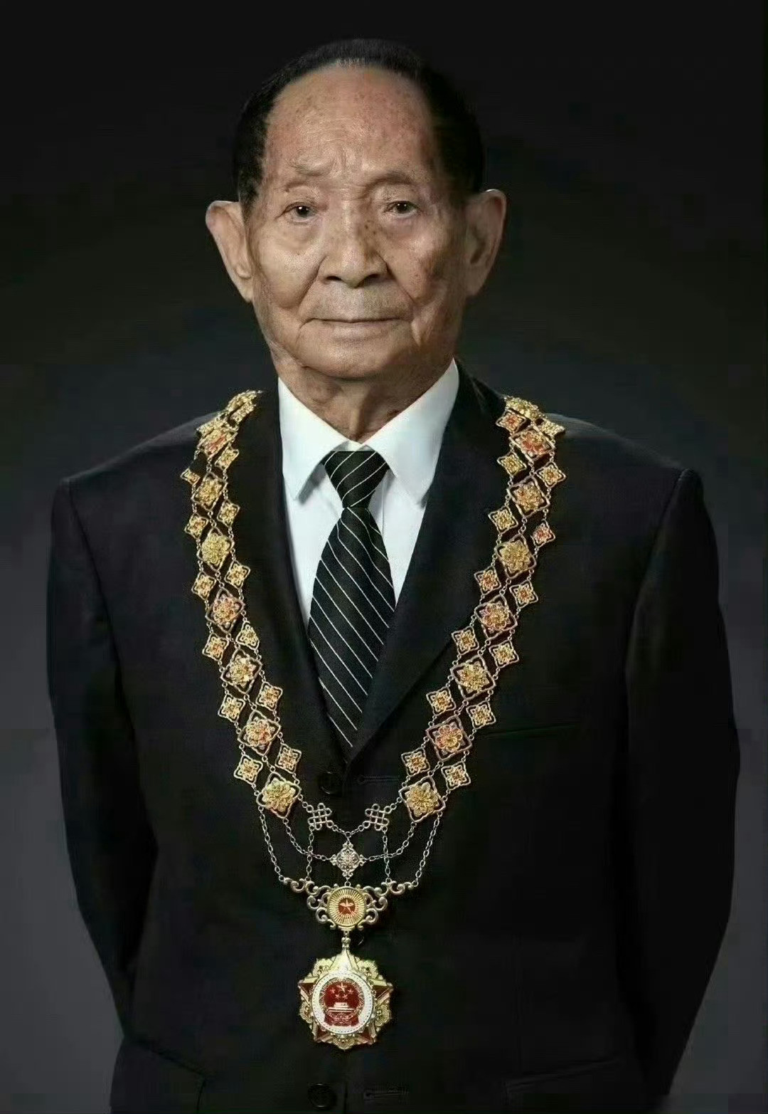 划到这里就给袁隆平爷爷致敬吧，永远都不能忘的人[比心]​​​​