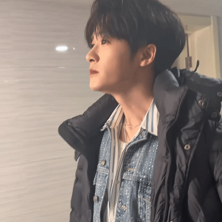 突然看镜头我心跳漏了一拍