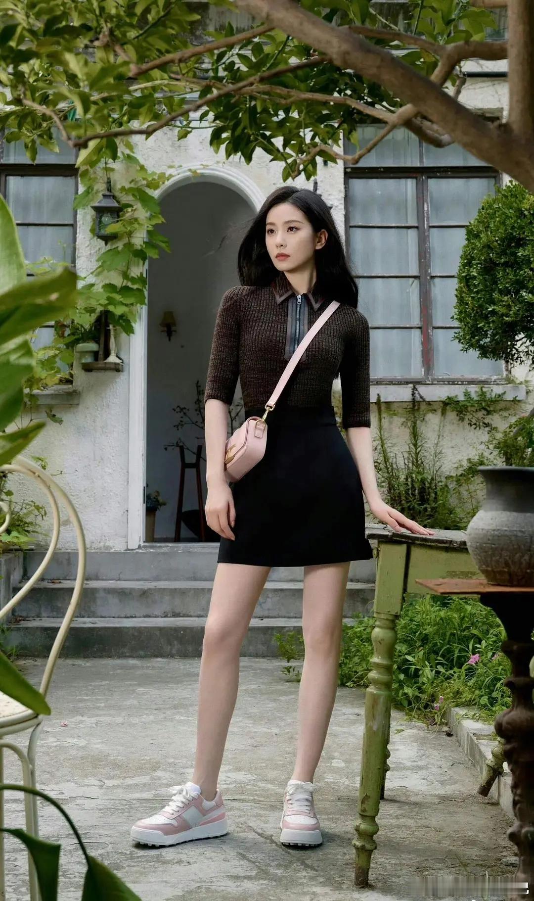 现在不只是素人，明星p图也没轻没重的