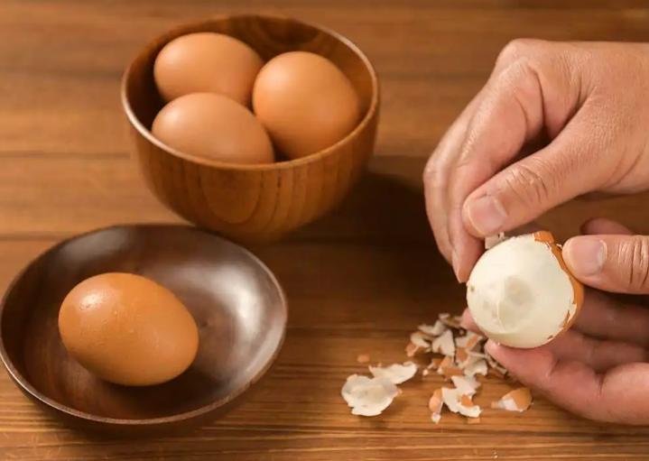 医生发现:早上经常吃鸡蛋的老人，过不了多久，身体或有5个改善你有没有想过，每