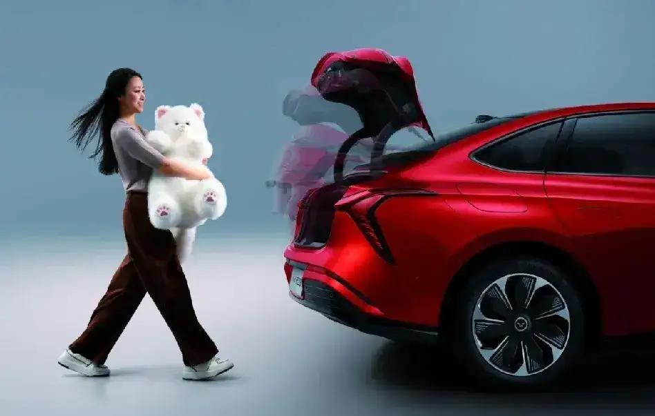 工信部公安部双双出手，汽车双国标明年大升级！近日，公安部与工信部相继发布机动车安