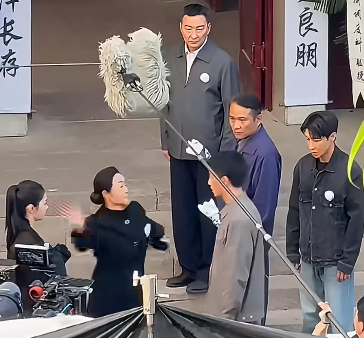 陈晓被打耳光路透人家演戏之前演员之间肯定是要协商好的，真打假打，手轻手重。这场本