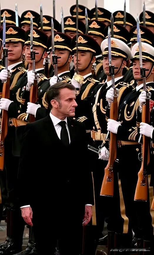 告诉大家一个冷知识，35年前法国GDP是中国的3.5倍，到2005年‌中国G