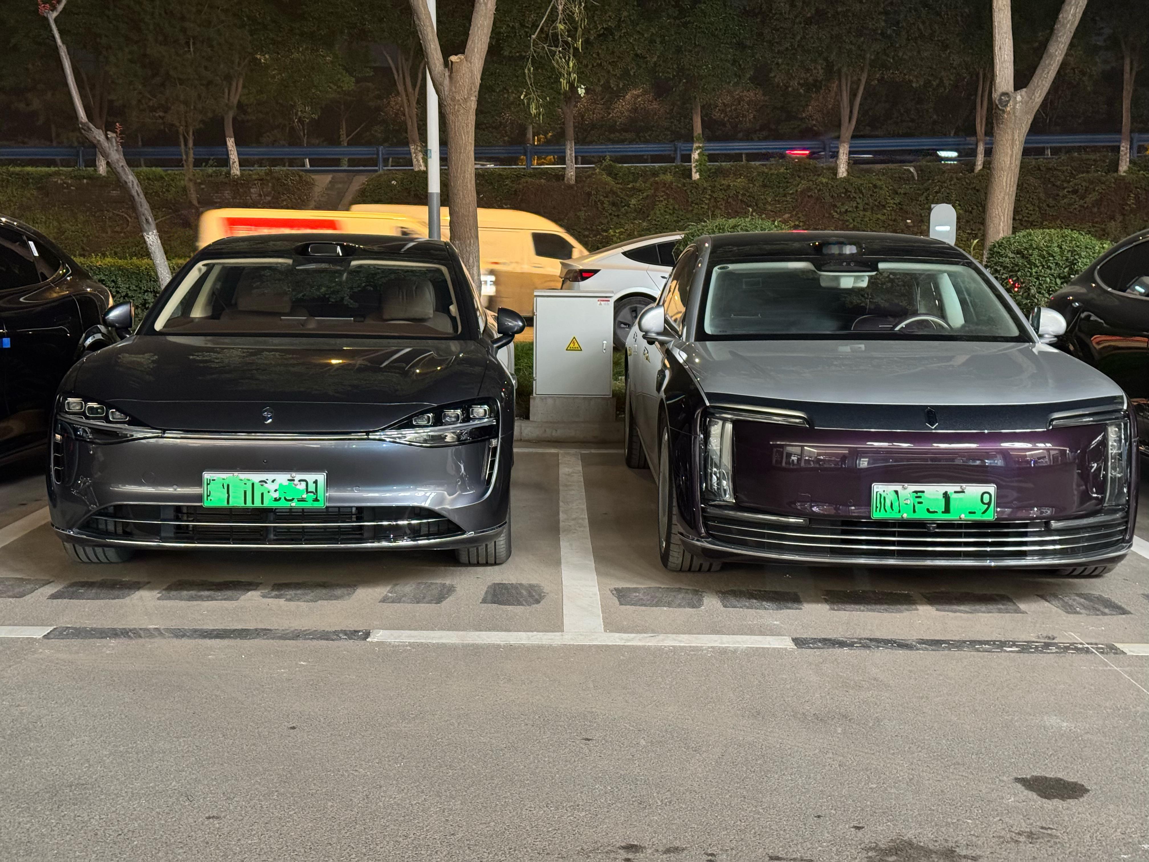 享界S9T、尊界S800同款，两款最美鸿蒙智行，喜欢哪个？尊界S800内饰是真好