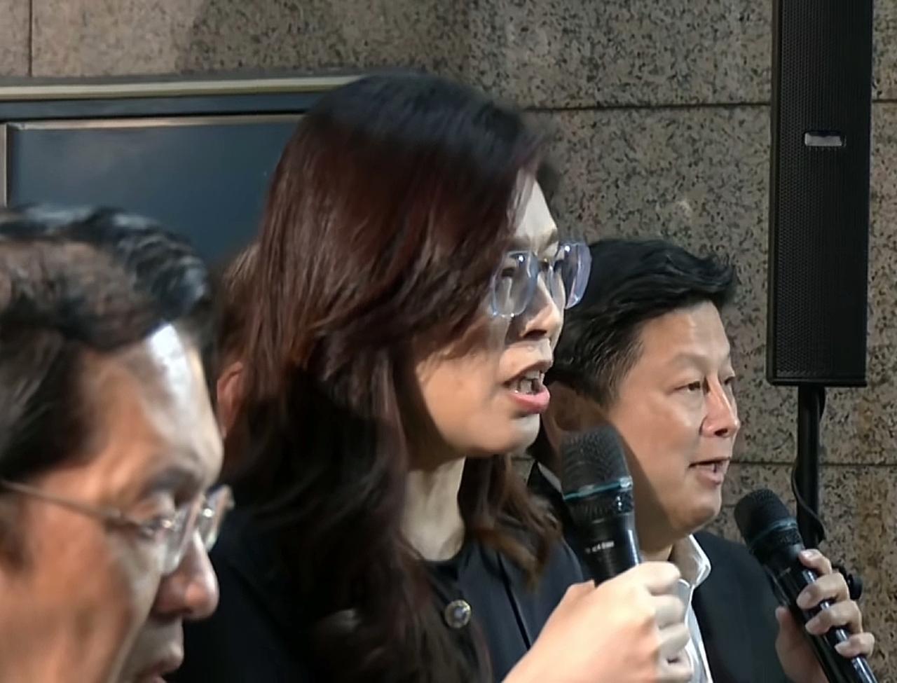 侯友谊为沈伯洋开罪！党内却迟迟没有动静。郑丽文或许没有那么简单！近期侯友