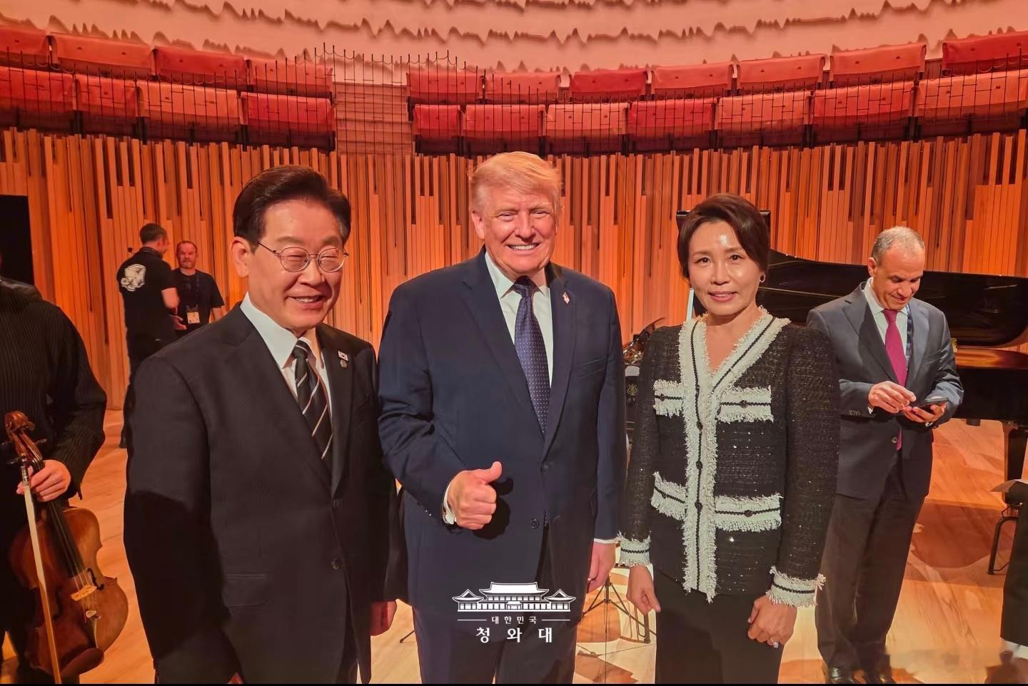 看到李在明夫妇与特朗普的合影，韩国网民又蛐蛐牢里的金建熙了。