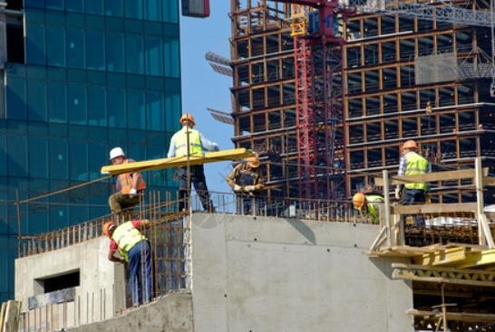 明知道现在房子可能卖不掉，为什么开发商还在不停地盖新楼？而且，光靠收租金的话，可