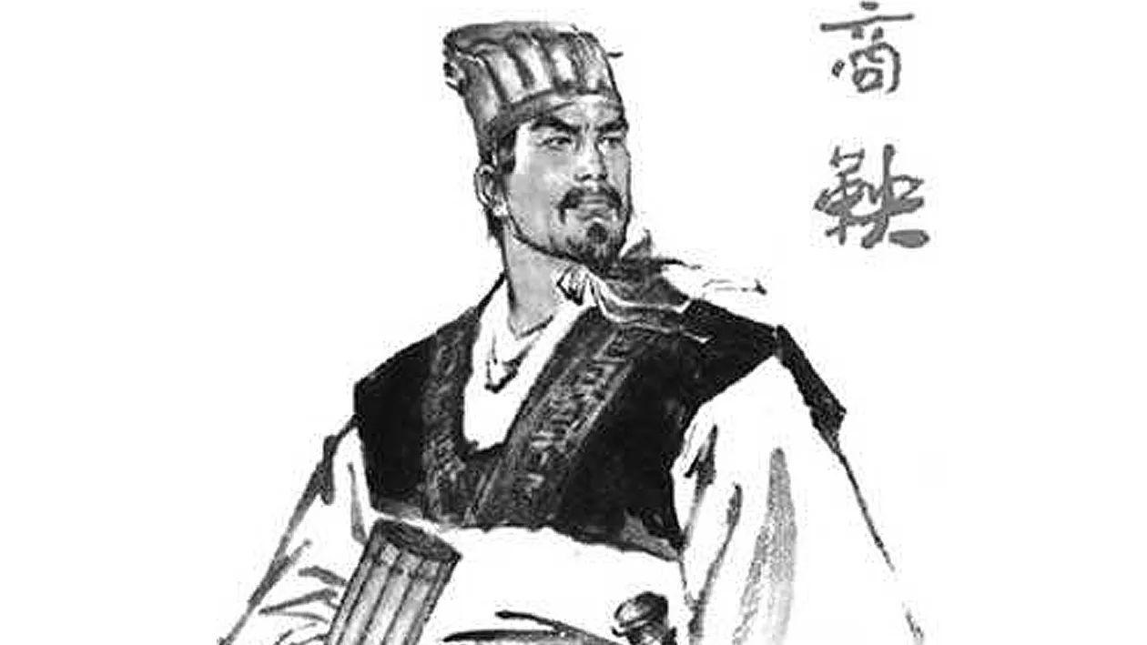 公元前338年，商鞅被押上刑场，行刑之前，新王嬴驷走到他面前，冷冷丢出一句话："