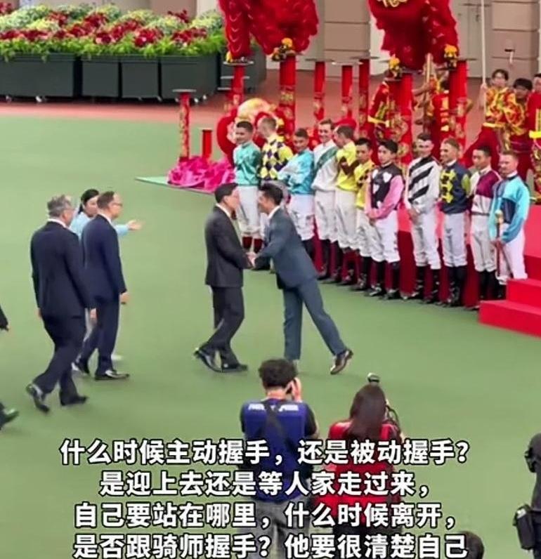 谁能想到，一个红了30多年的天王，居然靠几十秒的握手视频硬生生抢了热搜？郭富城这