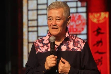 2013年，赵本山愤怒表示今年的春晚不参加了，以后的央视春晚有我没她，有她没我。