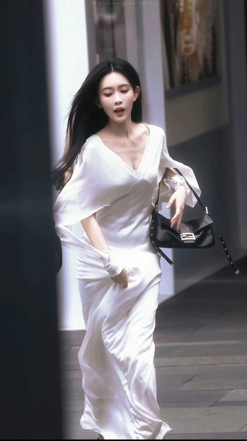 摔跤又如何，老娘又出了张神图孟子义王楚然﻿杨幂