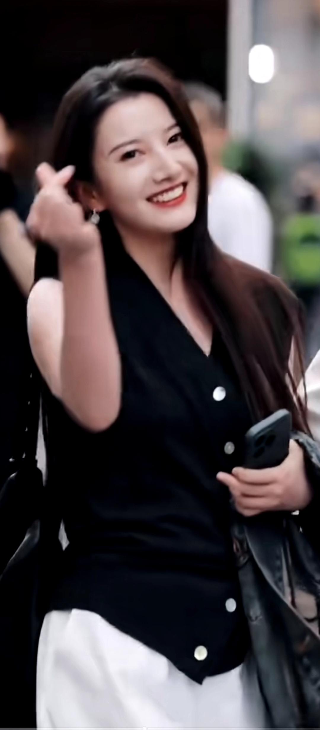 元气满满的一天，从微笑开始！😊🌞