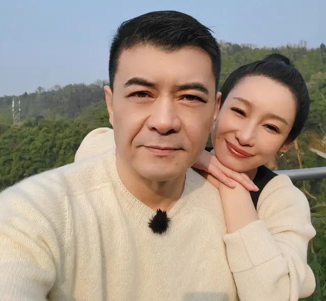 王新军吐槽秦海璐：追我的时候天天送水炖汤，追到手就不是那个人了！秦海璐当年追人