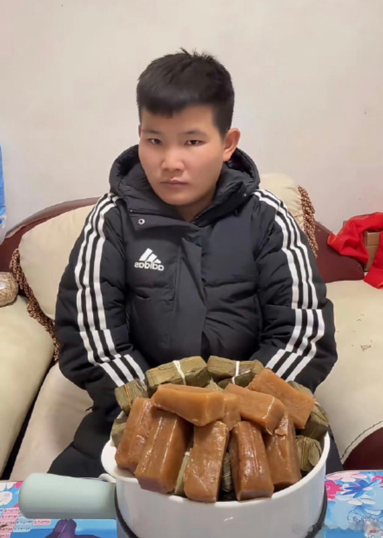 网红小四爷缅北这特么还是人么？直接死刑吧还有那80万粉丝是看上他什么了？​​