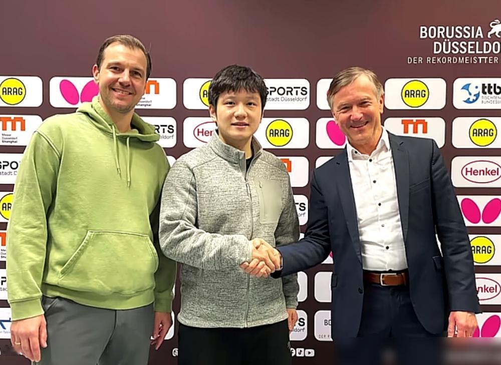 一年就分手，樊振东把德甲豪门榨干了。独揽4分，拿下德国杯。主场门票次次卖光，