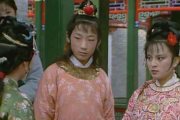 为啥探春好看,贾环却猥琐?探春和贾环同父同母。虽然同父同母的同胞兄弟姐妹，也未必