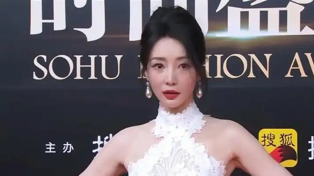 抖音年度盛典这天: 美女网红“见光死”, 线上线下区别好明显!