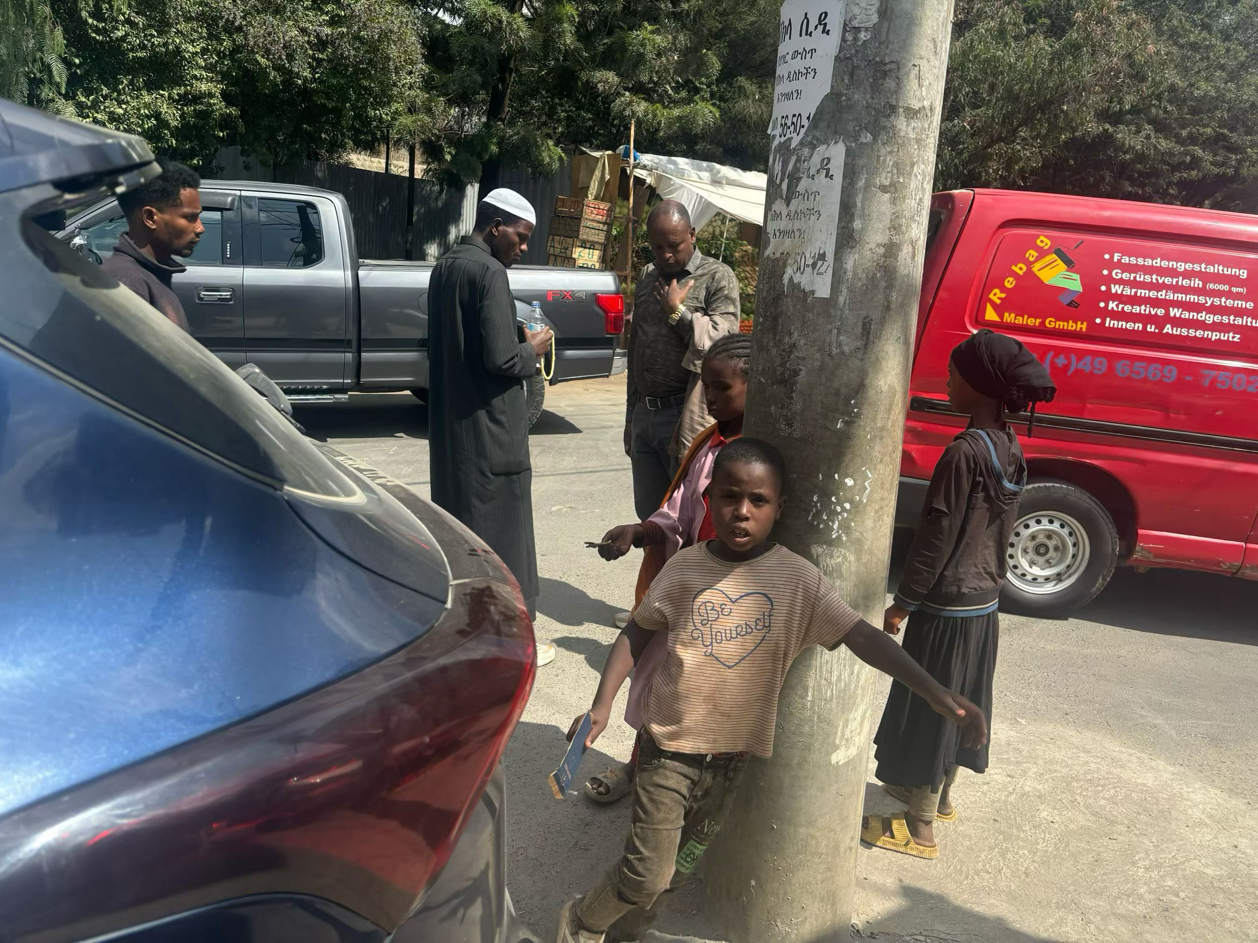 偏见，或许天生存在于我们的基因中吧！我来非洲之前，对于黑人兄弟，还是很抵触的，毕