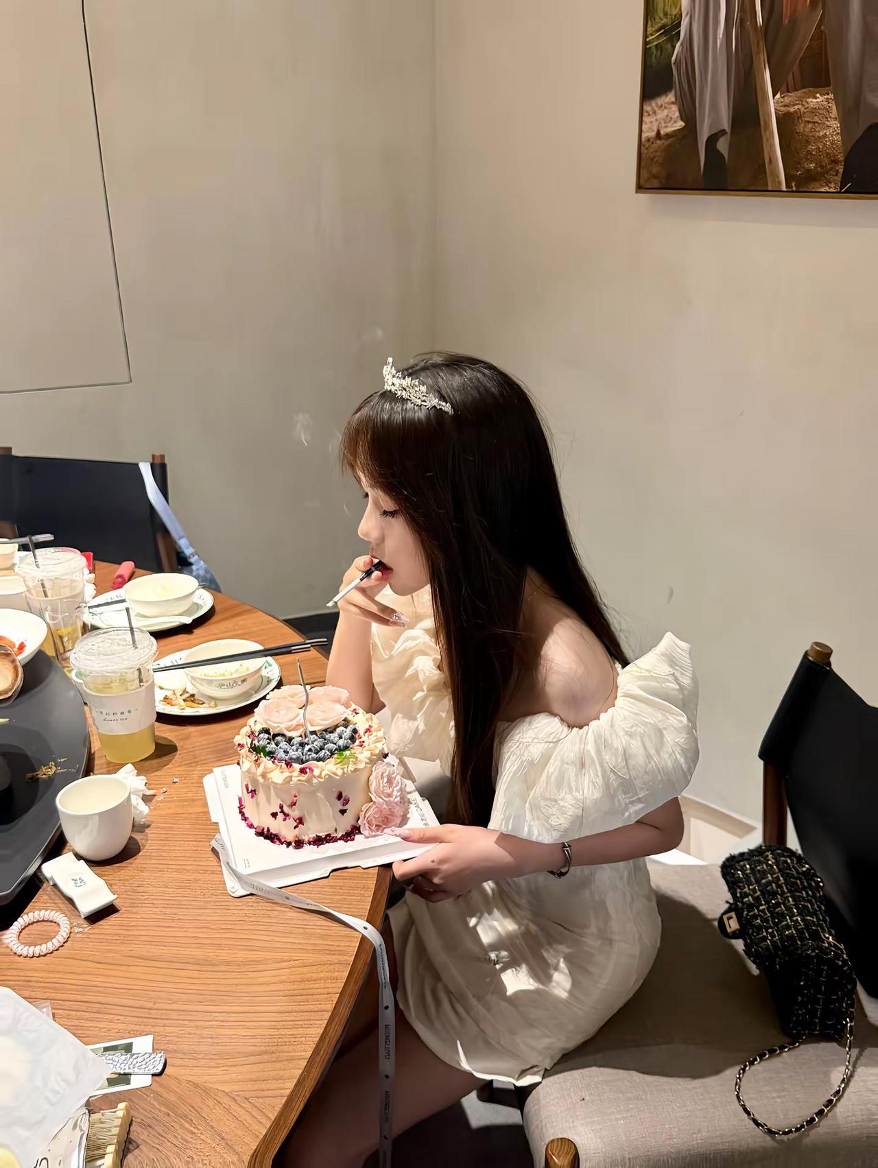 16岁年轻骄傲漂亮张扬错在哪16